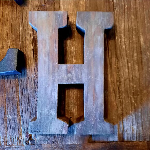 Set of Random BEACH Letters, Graphic Signage - Picture 6 of 7